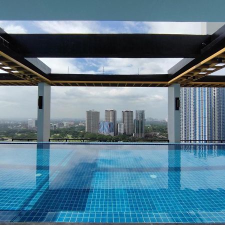 Capital O 804 The Residences At Bonifacio Civic Center 马尼拉 外观 照片