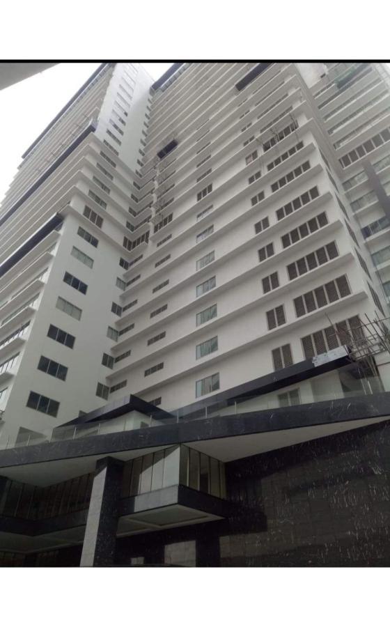 Capital O 804 The Residences At Bonifacio Civic Center 马尼拉 外观 照片