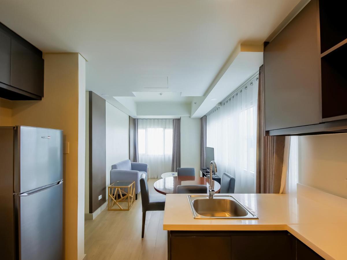 Capital O 804 The Residences At Bonifacio Civic Center 马尼拉 外观 照片