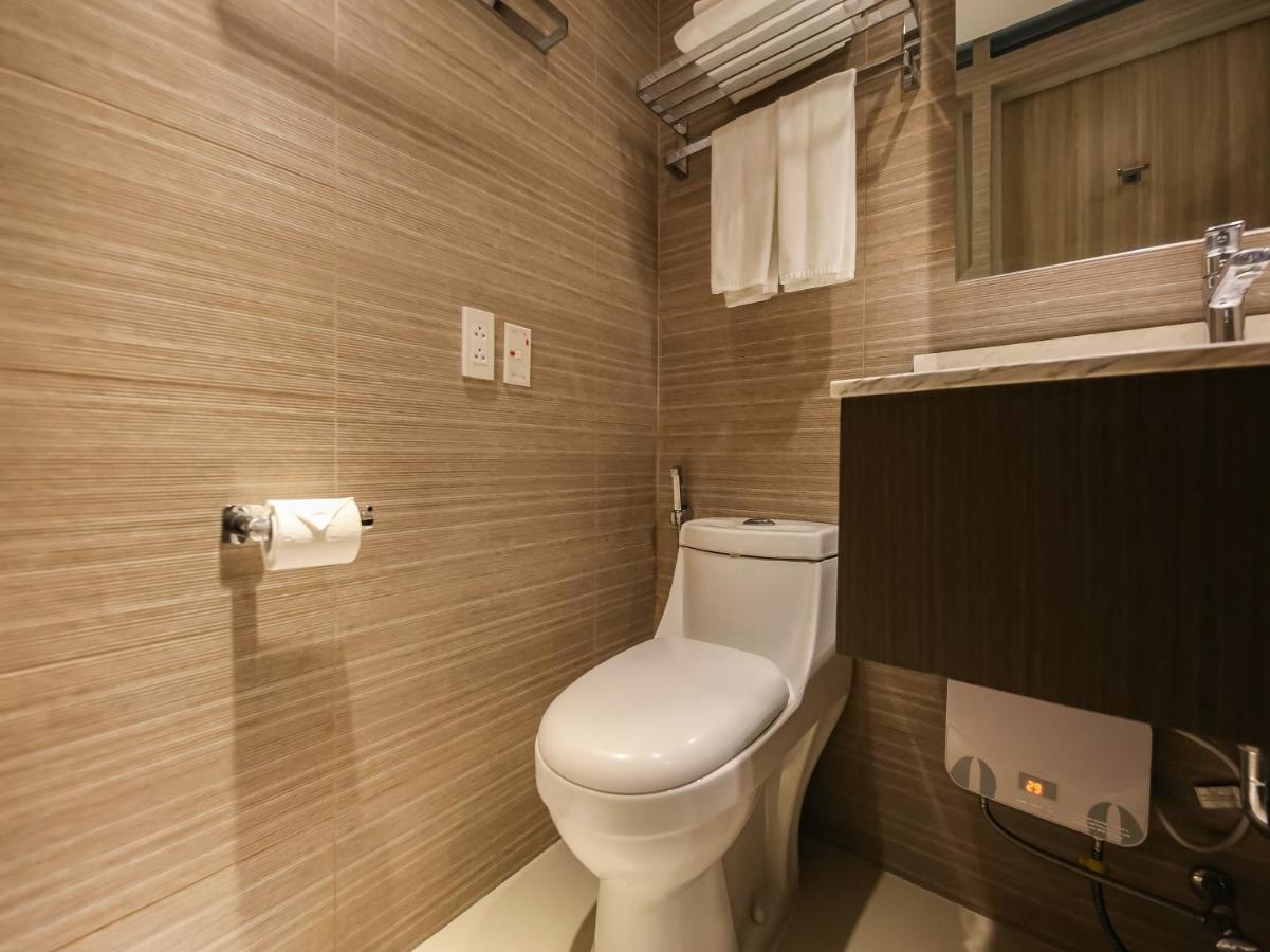 Capital O 804 The Residences At Bonifacio Civic Center 马尼拉 外观 照片